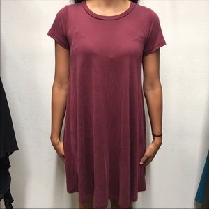NWOT: Francesca’s Maroon Dress